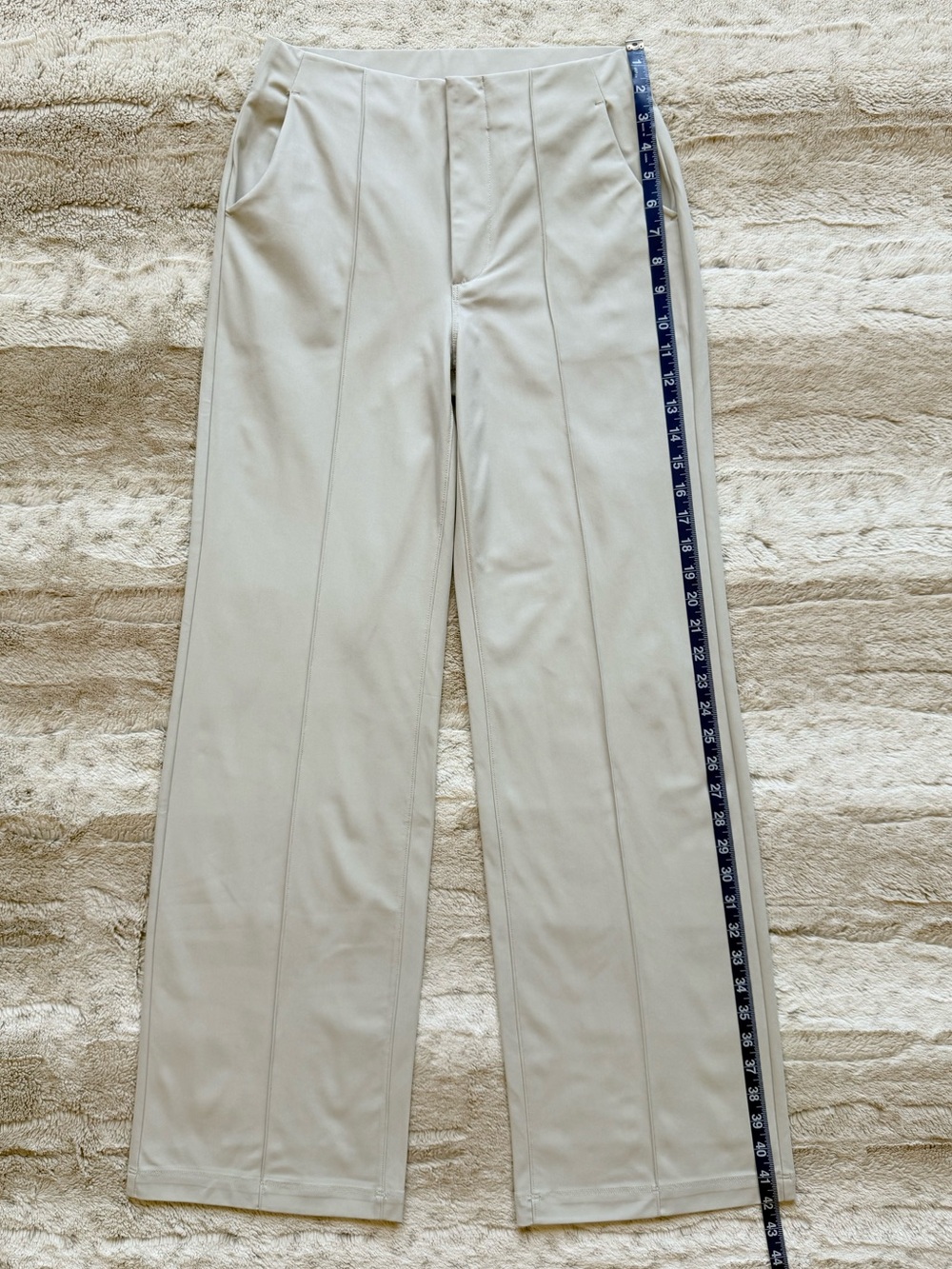 Vuori Women's Meta WideLeg Pants in Vapor - Picture 9 of 14